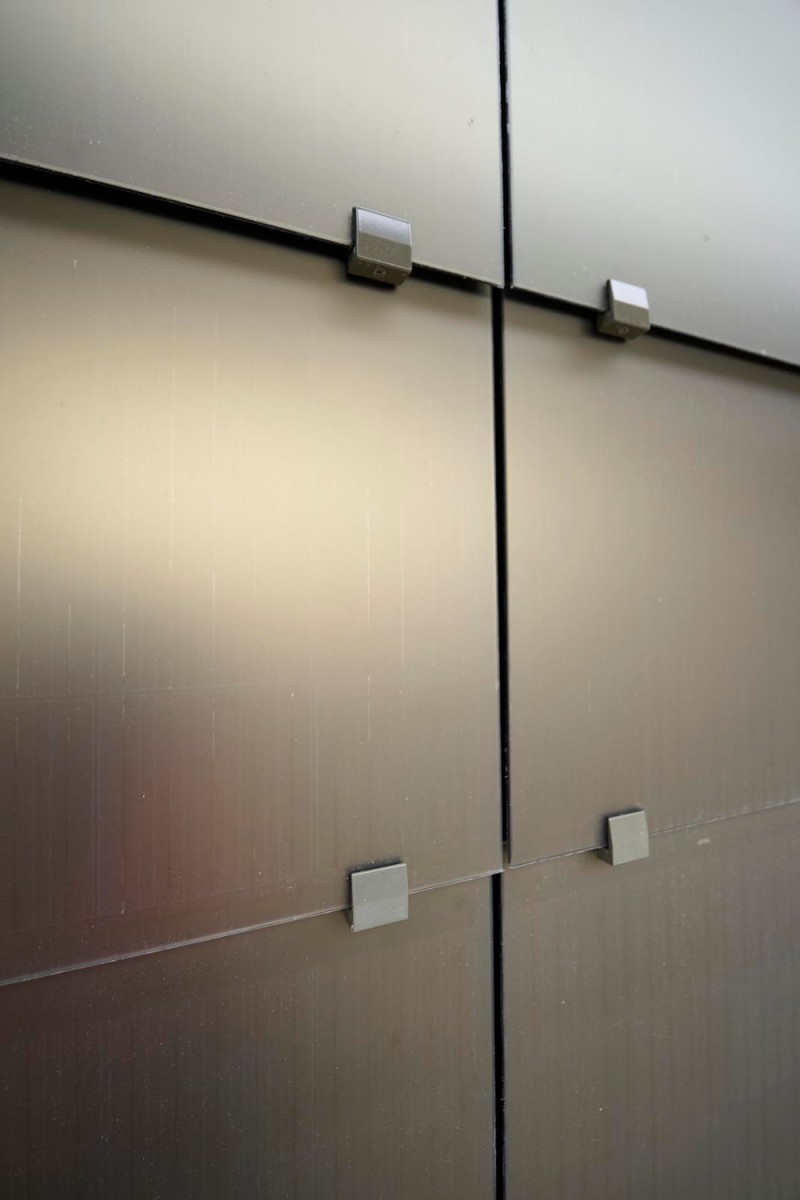 BHP 2022 11 03 Doerflistrasse 11 Oerlikon Solarpaneelen Fahrstuhl 3441 BHP 2022 11 03 Doerflistrasse 11 Oerlikon Solarpaneelen Fahrstuhl 3441